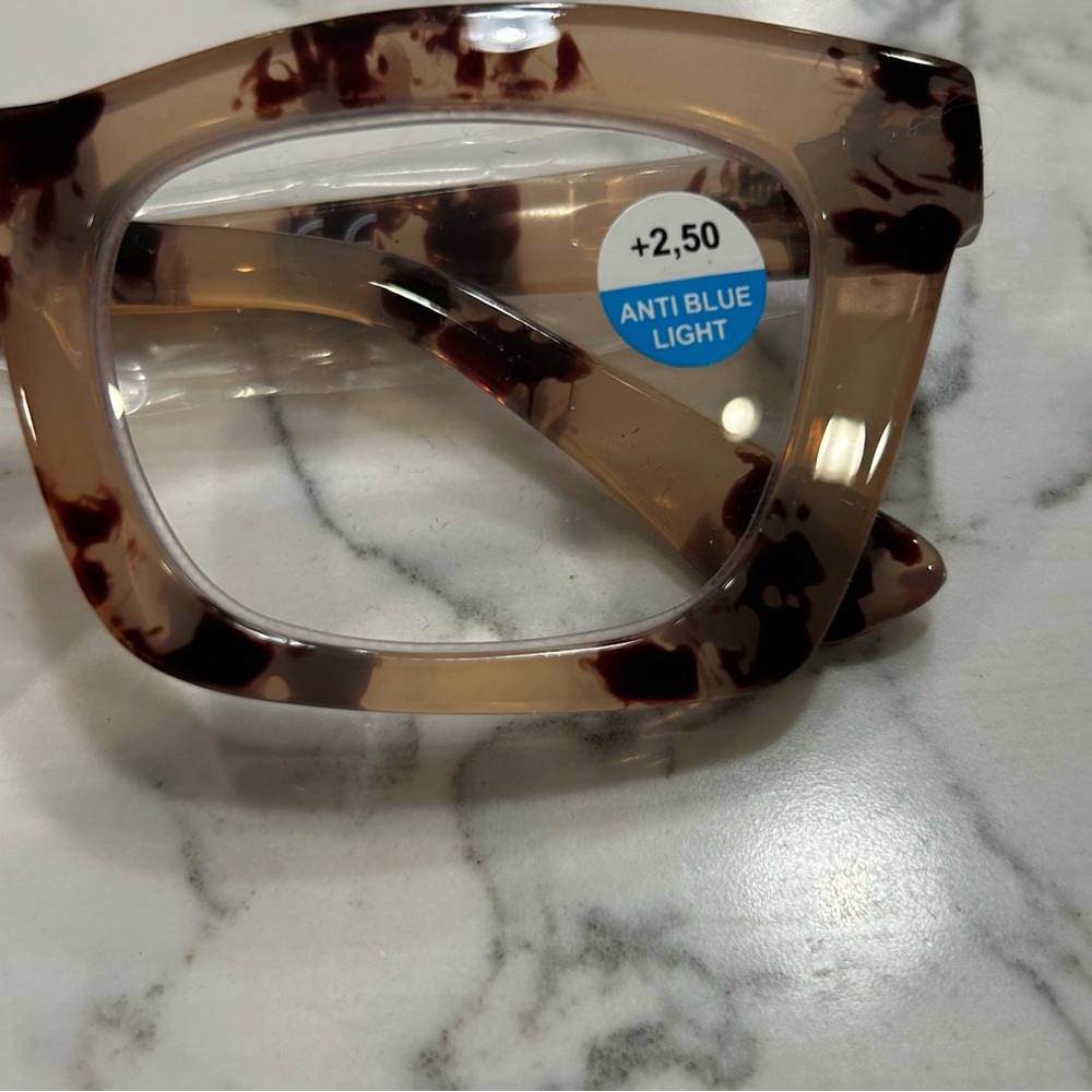 Neutral Tortoiseshell Square Reading Glasses +2.50 - Picture 2 of 3
